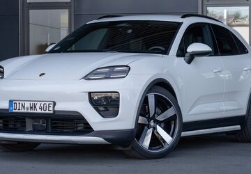 Porsche Macan 8.999 km 86.590 &euro; Dinslaken 46535