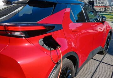 Toyota C-HR 15.000 km 35.990 &euro; Gelsenkirchen 45896