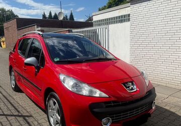 Peugeot 207 99.000 km 3.500 &euro; Essen 45143