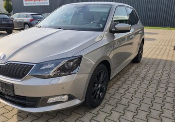 Skoda Fabia 85.000 km 8.990 &euro; Lünen 44534