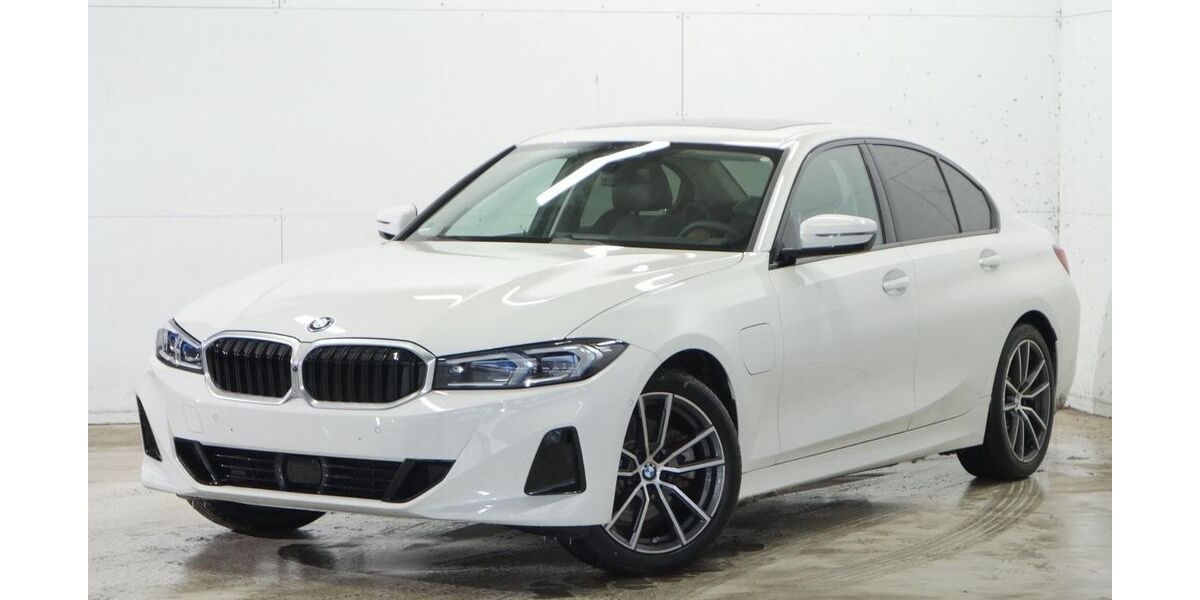 BMW 330 12.910 km 41.940 &euro; Marl 45770