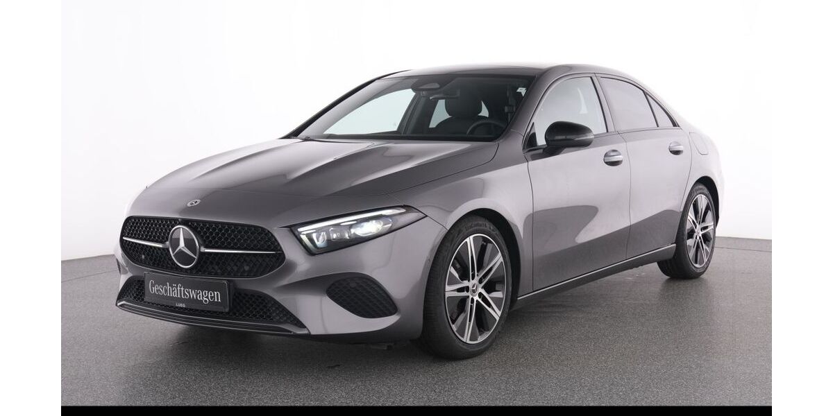 Mercedes-Benz A 180 3.688 km 31.950 &euro; Essen 45309