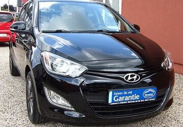 Hyundai i20 51.900 km 7.450 &euro; Bottrop 46242
