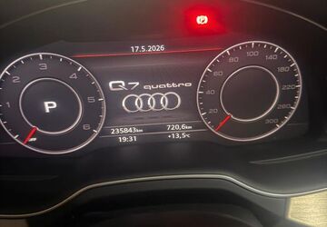 Audi Q7 235.800 km 26.800 &euro; Essen 45355