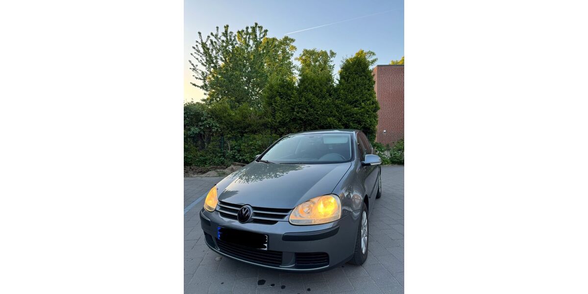 VW Golf 124.000 km 1.990 &euro; Marl 45772