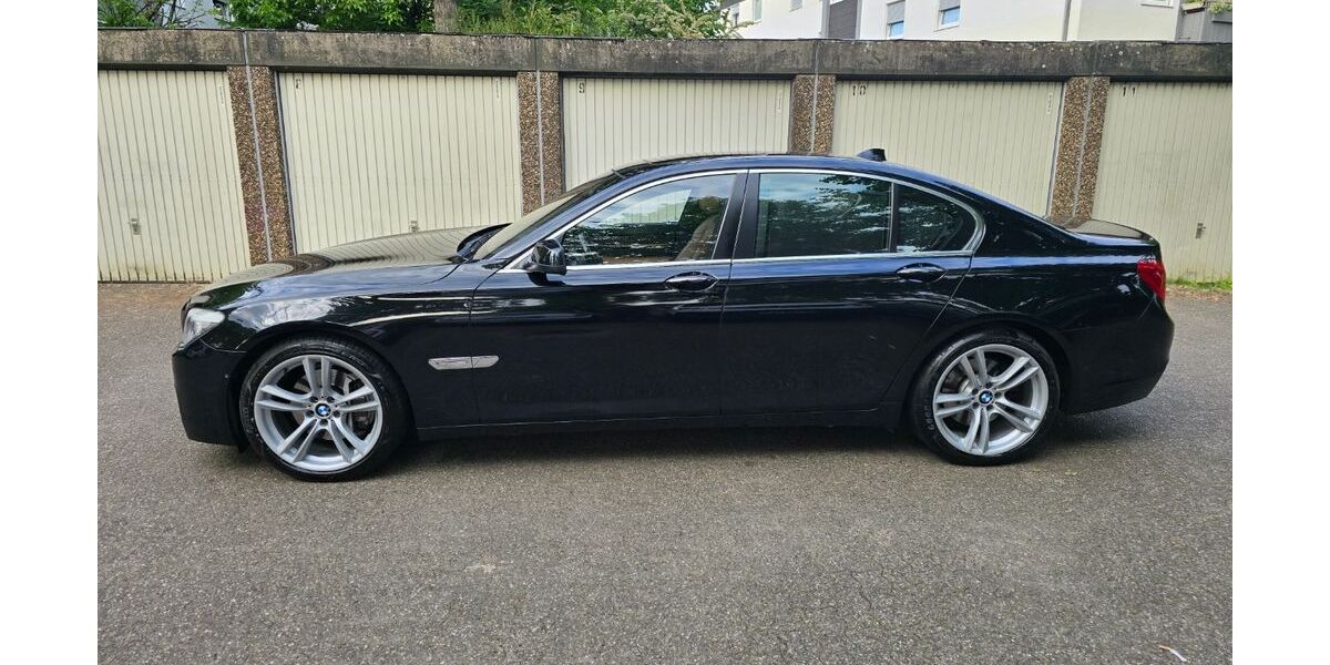 BMW 740 196.000 km 13.000 &euro; Gladbeck 45968