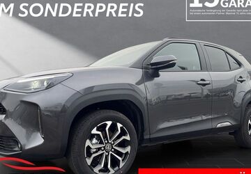 Toyota Yaris Cross 2.746 km 27.490 &euro; Dinslaken 46537