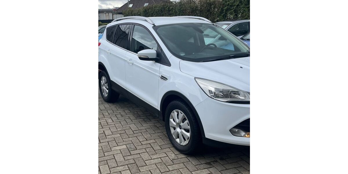 Ford Kuga 142.877 km 8.100 &euro; Marl 45772